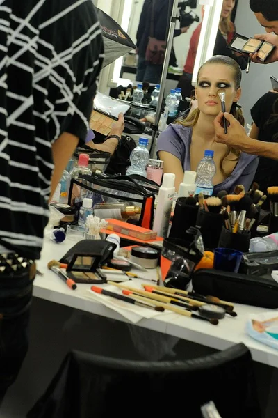 Look 10